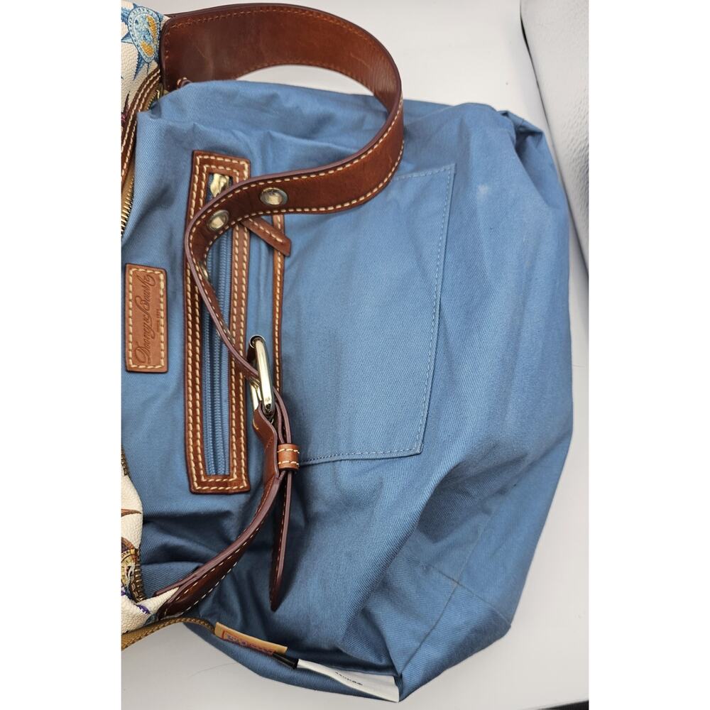 Dooney & Bourke Mickey Mouse Disneyland & World 2018 Passport Shoulder Bag/Purse - Picture 12 of 16